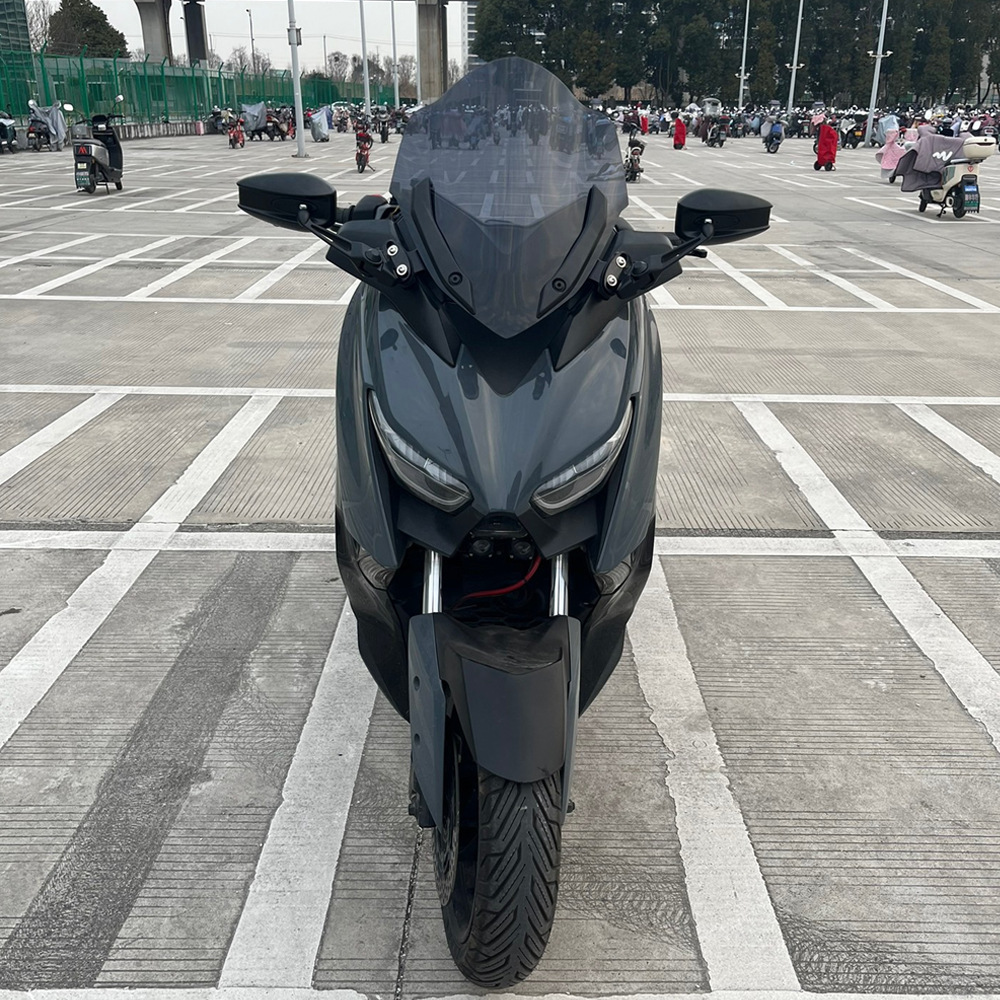 2017-2022 XMAX300 windshield is suitable for Yamaha XMAX 300 competitive windshield Indonesia model