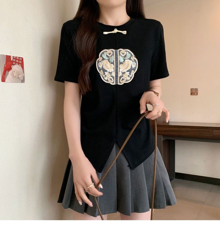 2024 Summer Embroidered Split Short Sleeve Design T-shirt New Chinese style High end Bottom Top_voghion.com