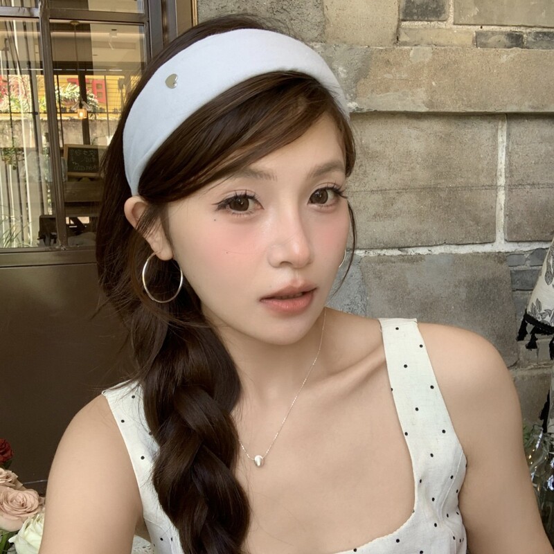 女性用の日常着用のつば広ヘッドバンド、2025年の新しいスタイル、高頭蓋圧ヘッドバンド、春と夏の外出用の多用途のヘッドバンドとヘアピン|undefined