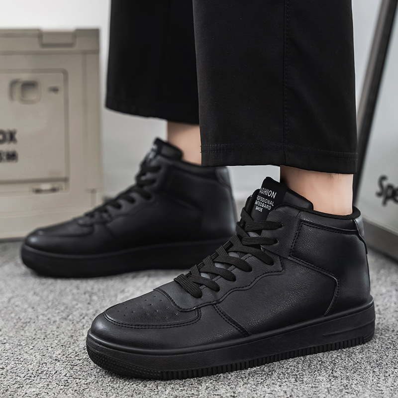 Otoño nuevos zapatos de skate de alto nivel para hombres casuales de cuero variados zapatos blancos de temporada de estudiantes de transmisión en vivo zapatos deportivos para hombres