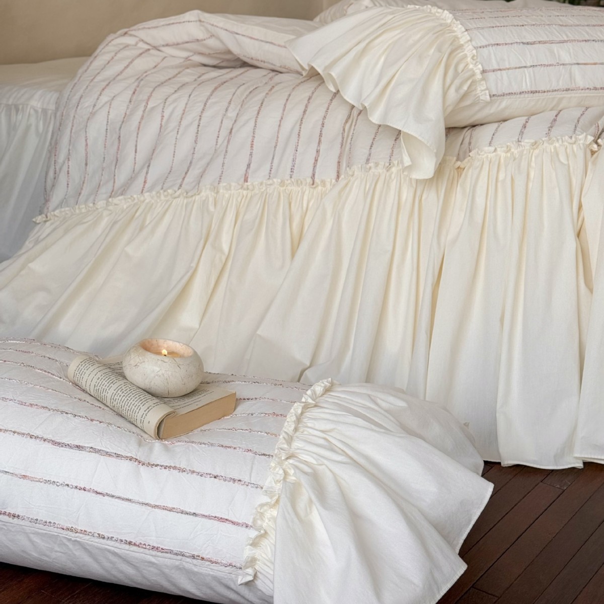 Set lenzuola 4 pezzi con volant in cotone lavato a righe_voghion.com