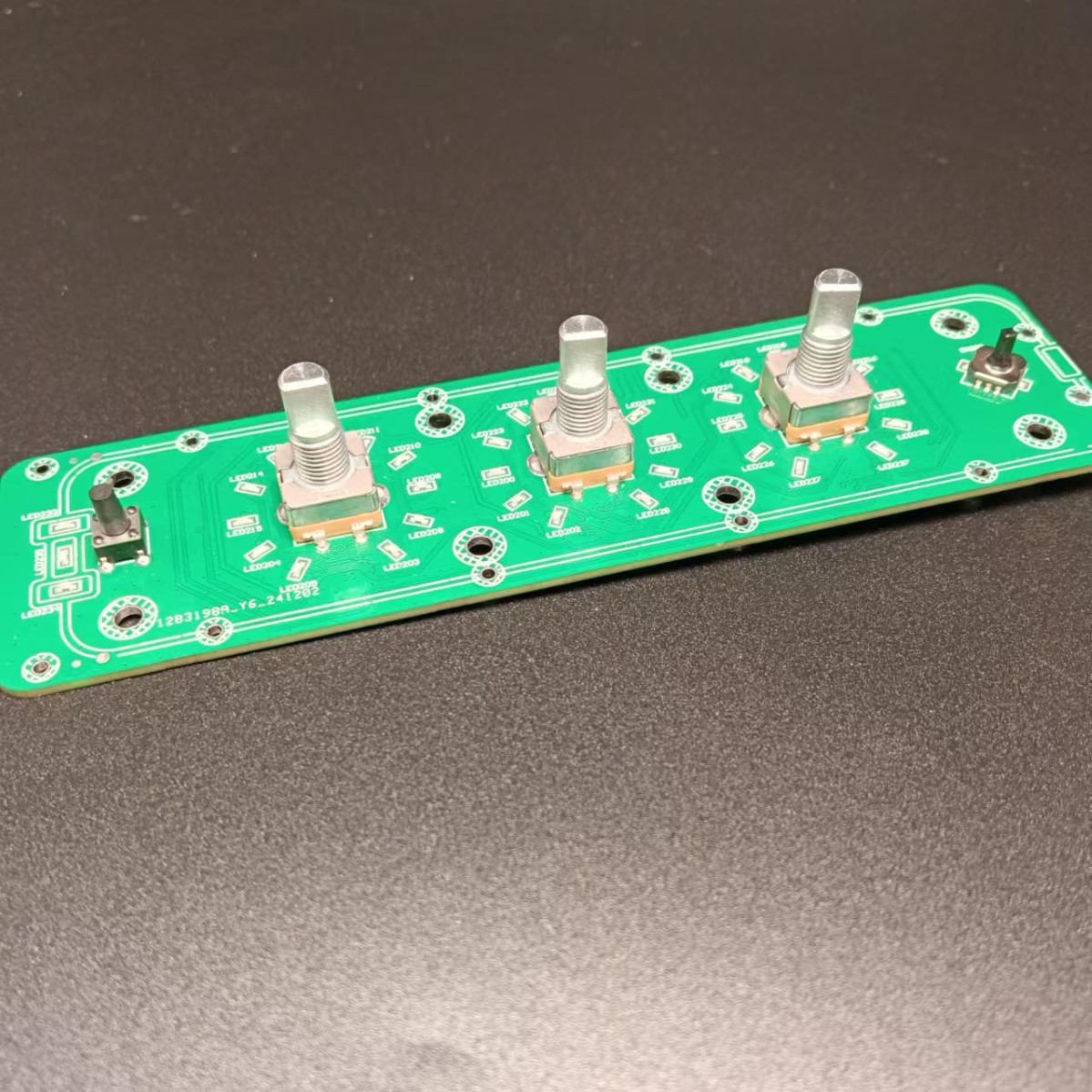 音箱调音PCBA板带音量控制功放套件蓝牙音箱高低音调试开发板