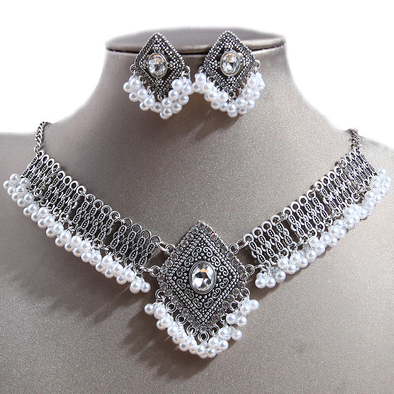 Palace Style Dress Retro Ancient Silver Sparkling Diamond Diamond Earrings Necklace suit Set Diamond Pearl Gemstone Clavicle Chain for Women Palace Style Dress Retro Ancient Silver Sparkling Diamond Diamond Earrings Necklace suit Set Diamond Pearl Gemstone Clavicle Chain for Women