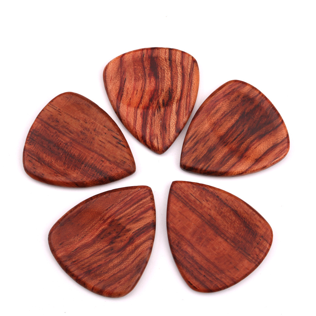 Tallado logo guitarra de madera Pick madera metralla Folk Bass ukulele Pick Guitar Accesorios