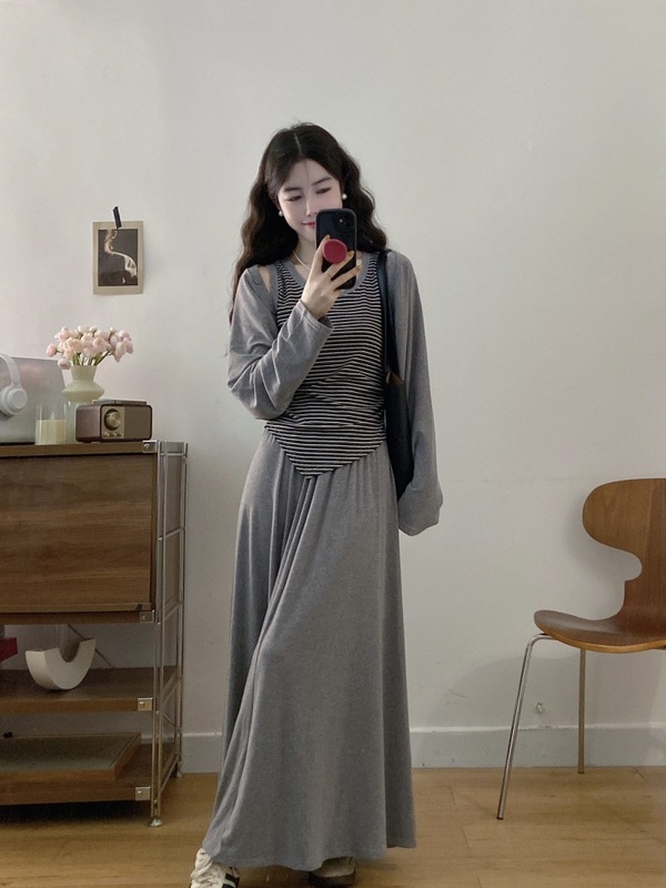 大码女装韩版复古撞色不规则条纹背心针织开衫垂感半身裙套装|undefined