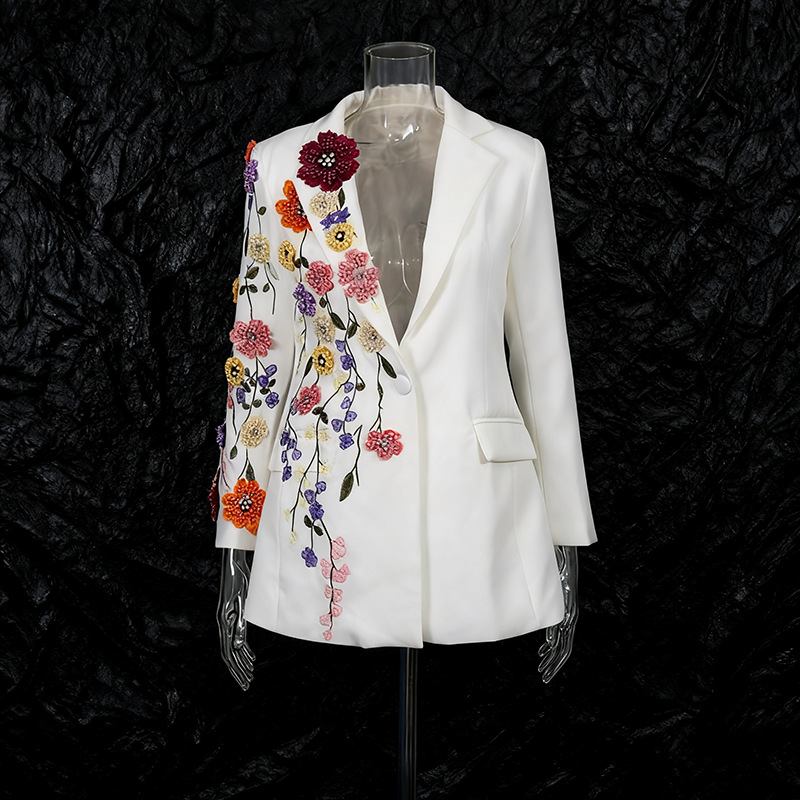 High-End Women's Fashion Three-Dimensional Floral Casual Suit 2026 New Embroidered Design Light Luxury Elegant Blazer for Women