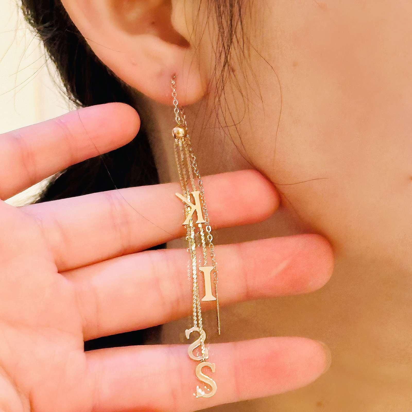 KISS estilo francés temperamento simple orejas de oro rosa alta sensibilidad mujer acero inoxidable titanio orejas de acero bordas largas