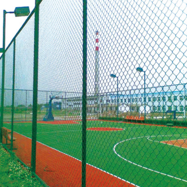 君成体育 笼式足球场地围网 体育球场护栏网 可配照明灯