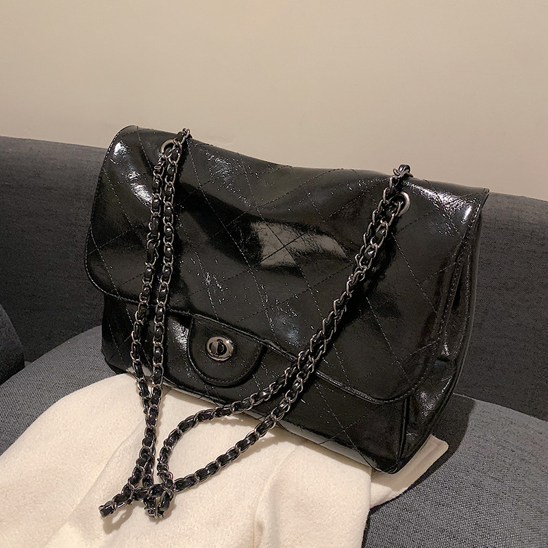 Women's Shoulder Bag Large Capacity Commuter Bag Retro Women's Shoulder Underarm Bag Diamond Grid Chain Women's Bag_voghion.com