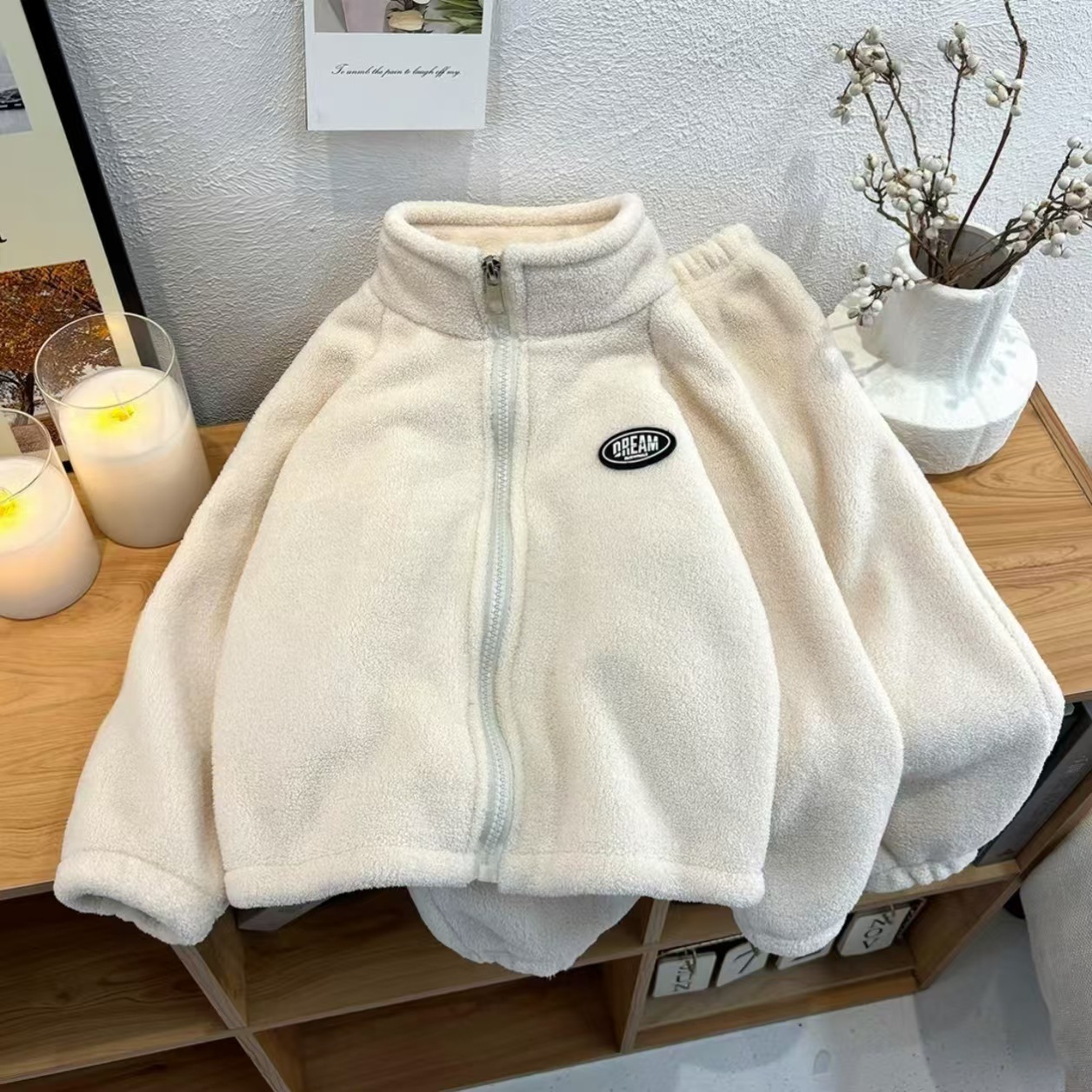 어린이 가을 겨울 양면 양털 세트 소년 소녀를위한 따뜻한 모직 스웨터 투피스 세트 수직 칼라가있는  의 방풍 따뜻한 옷