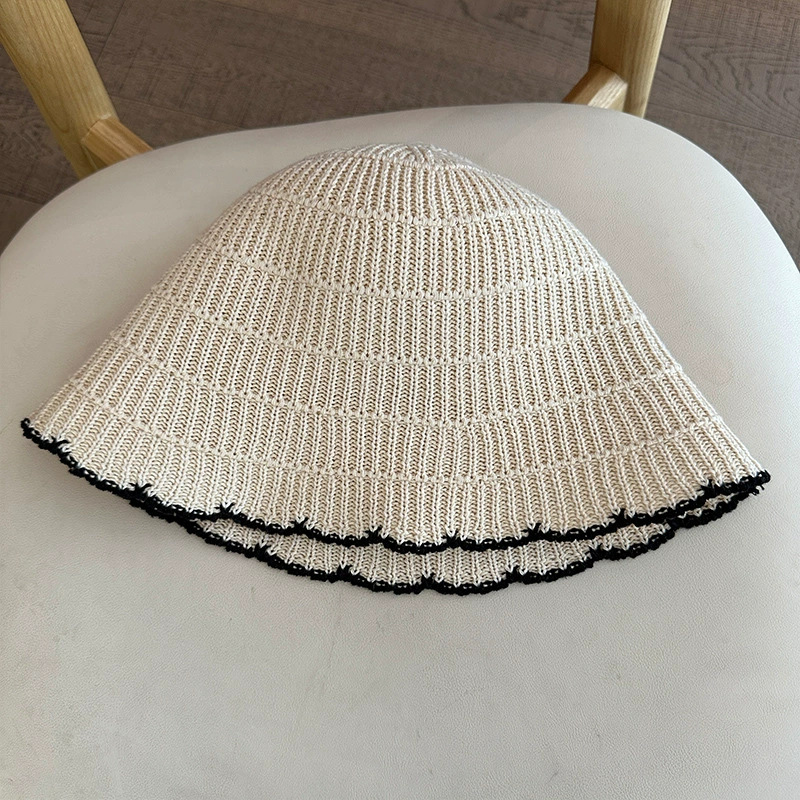 Vertical lace-beige