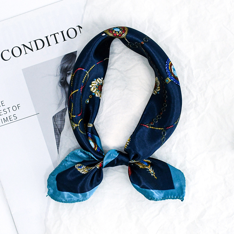 50 Satin Chain Pañuelo cuadrado estampado Color Sense de alta gama Moda de todo fósforo azafata profesional Servicio al cliente Bufanda de decoración Bufanda de seda