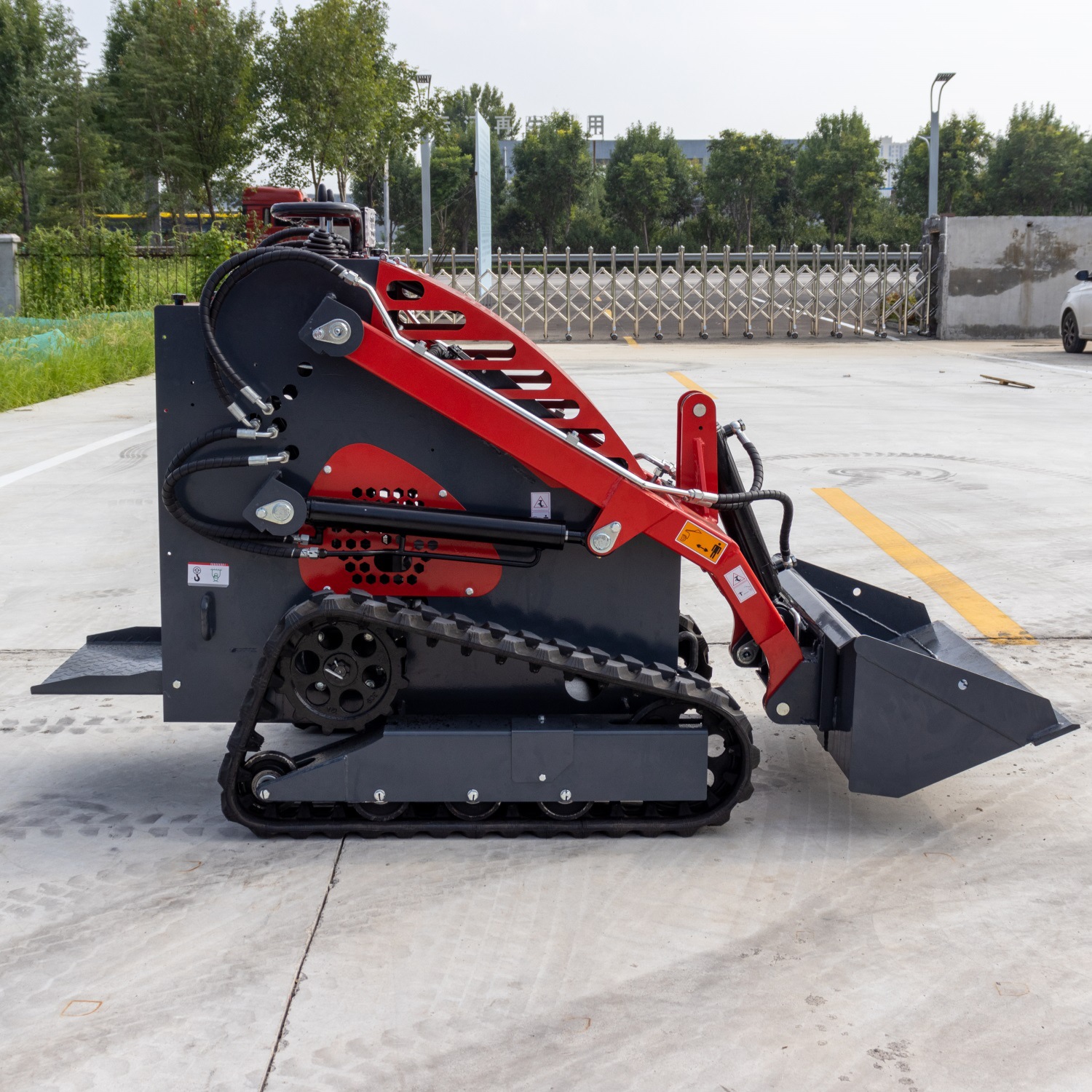 源头厂家履带式滑移装载机 360型农用滑移机 燃油式迷你型装载机