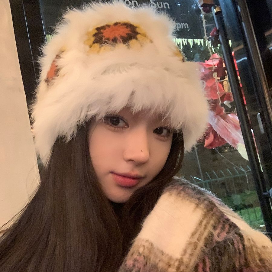 国潮风新款手工钩花兔毛盆帽女秋冬显脸小毛绒套头保暖针织毛线帽