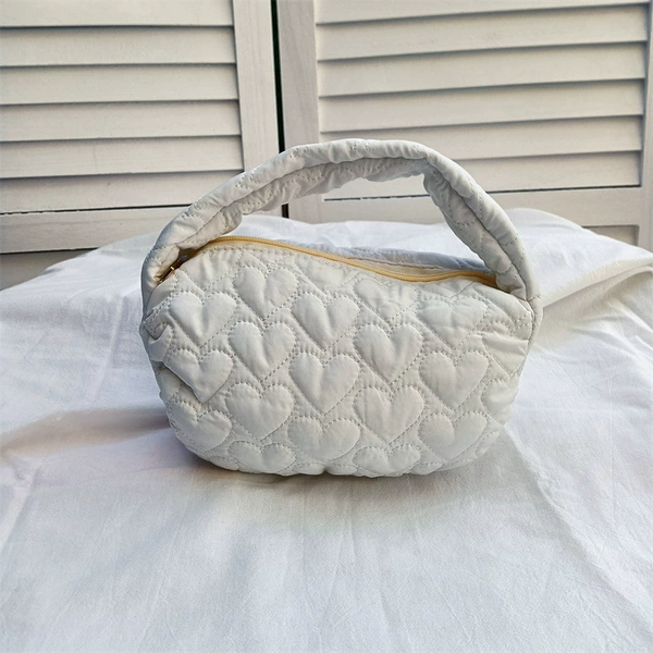 Quilted cotton love white