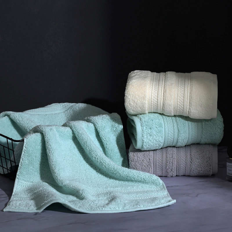 Serviette extra épaisse 180 g, 40 x 76 cm, idéale pour le lavage du visage et l'usage domestique, en pur coton. Vente en gros transfrontalière._voghion.com