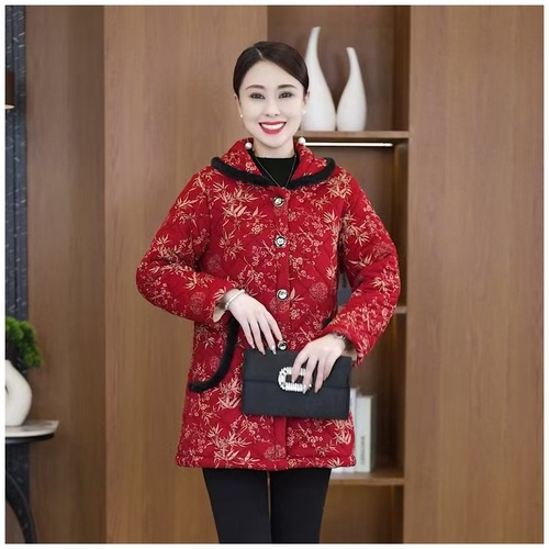 New Mid-Age Mother Winter Cotton Jacket Stylish and Noble Loose Plus Size Warm Plush Cotton Coat with Added Padding and Thickness