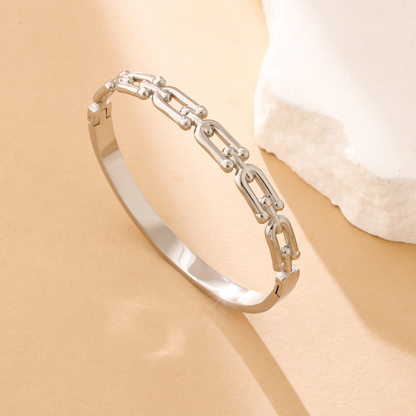 minimalistic Tabi stainless steel