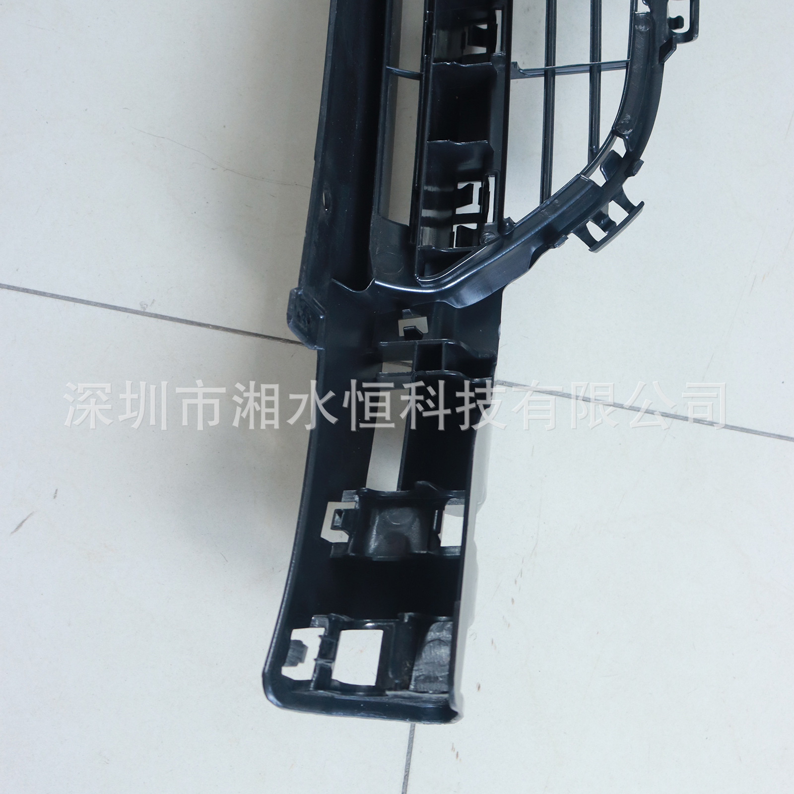 适用于宝马F20 汽车前保险杠格栅 中网 51117371737 前杠格栅批发-阿里巴巴