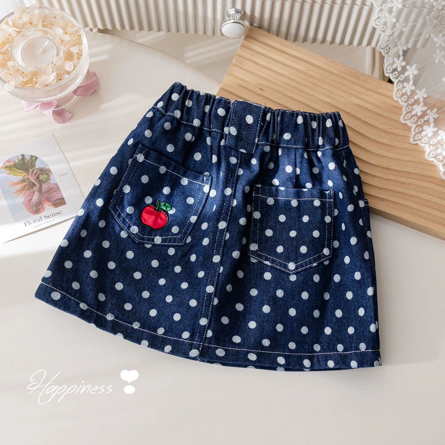 Девушки джинсовая юбка с принтом весной и летом 2025 новые иностранные юбки с вышивкой