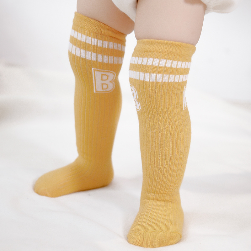 Primavera, Otoño e Invierno recomiendan calcetines de algodón para niños de longitud media calcetines sueltos para bebés sobre la rodilla calcetines de algodón Four Seasons