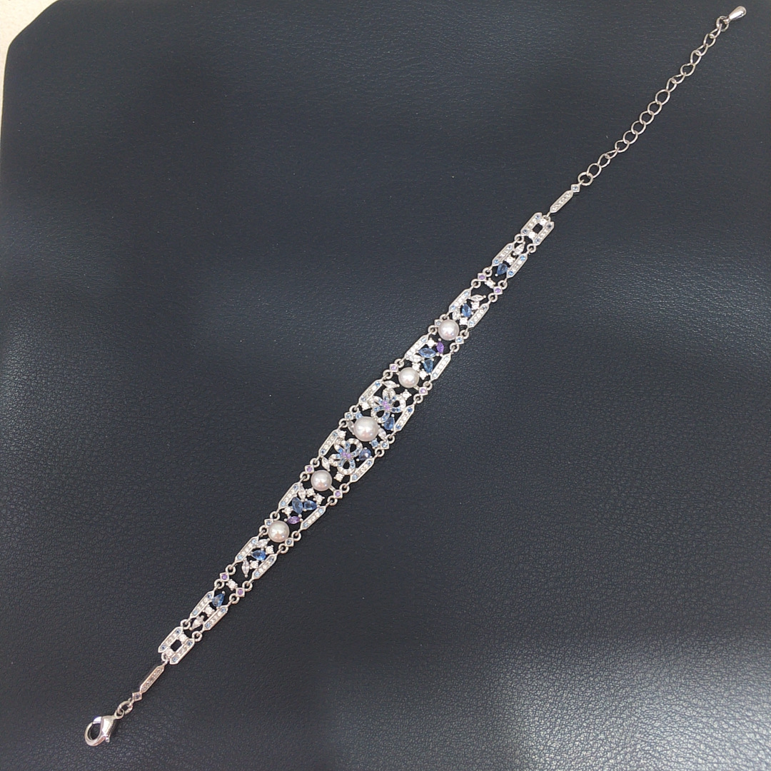 Vòng tay ngọc trai nước ngọt tự nhiên cao cấp đính zircon — bạc
