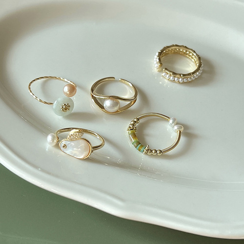 Niche design bunny pearl ring female Hepburn style fashionable temperament internet celebrity versatile high-end open ring