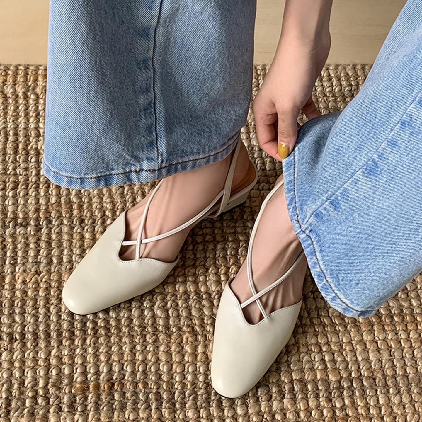 Sandal nữ quai ngang mũi trùm gót vuông 5 cm phong cách Hàn Quốc — đen