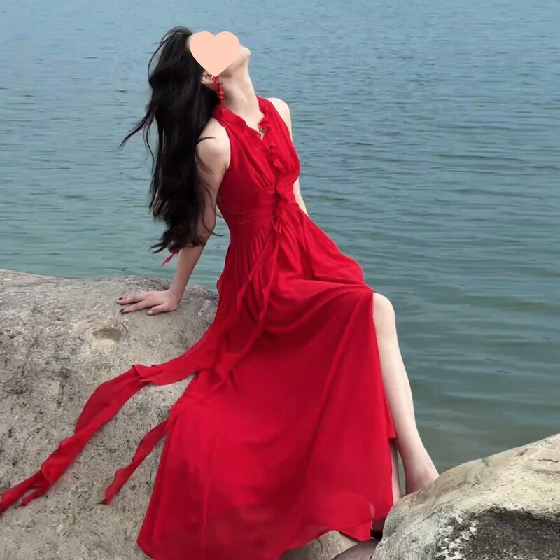 法式红色挂脖吊带连衣裙子女夏季2025新款海边度假设计感长裙|undefined