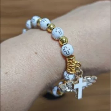 Hot-Selling Gold-Stamped Acrylic Lucky Cross Bead Bracelet with Oil-Drip Angel Cross Rosary Bracelet