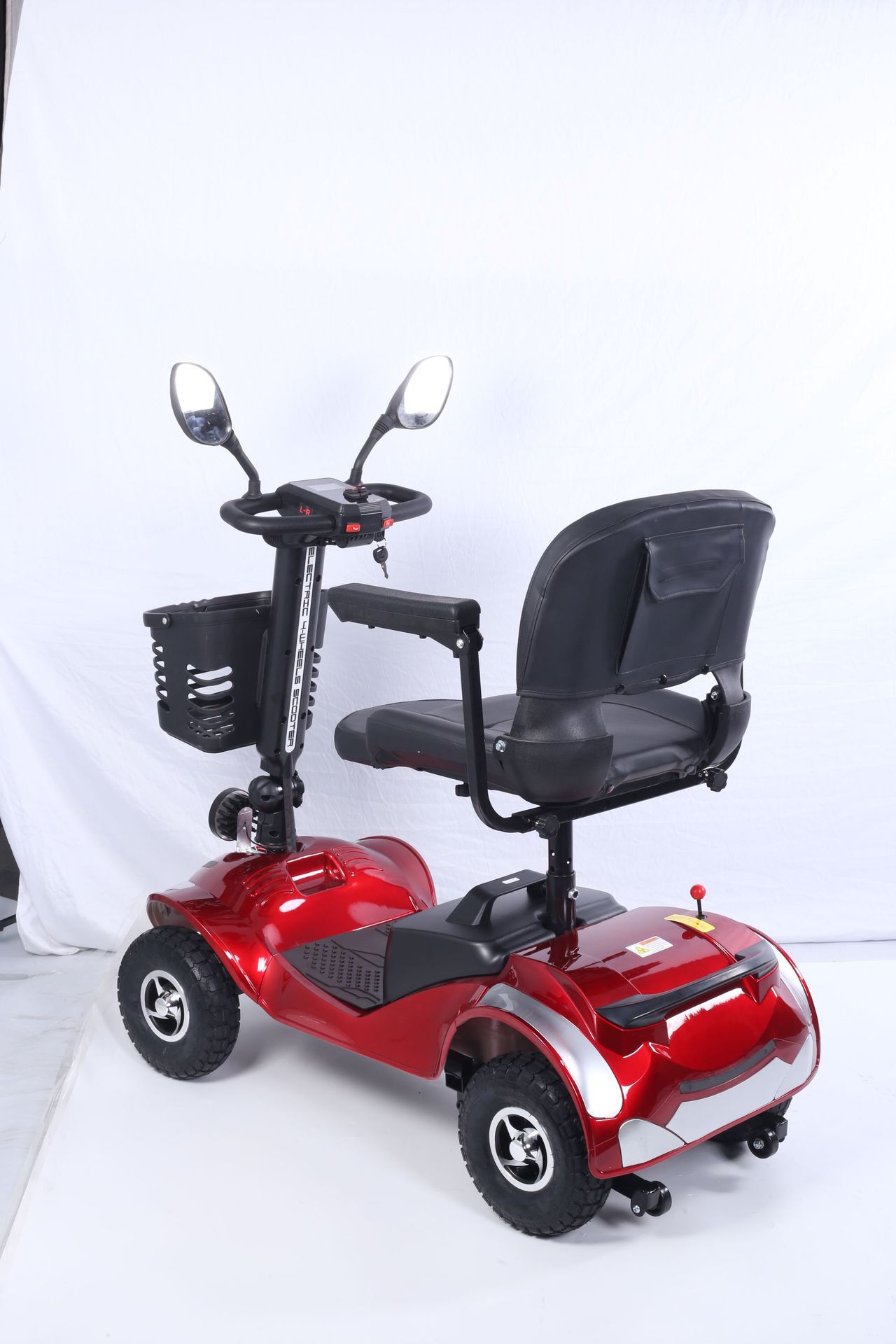 Elderly scooter mini elderly car low-speed four-wheel electric car safety brake electric car foldable