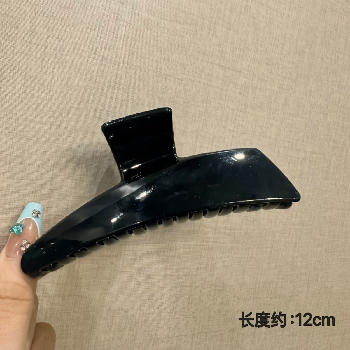 Horns bright black-12cm