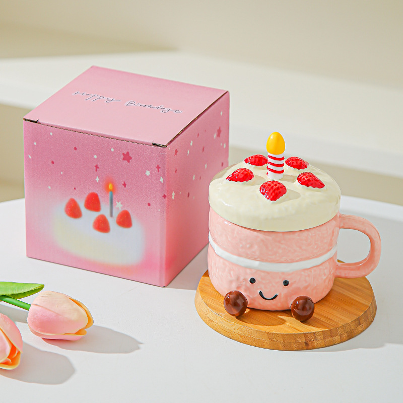 Canta de vela de cumpleaños encantadora tarta de cerámica taza de marca de dibujos animados con taza de agua de tapa de expresión creativa taza de café sonriente
