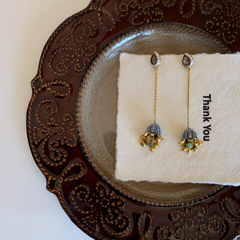 Medieval vintage goteo de aceite pendientes de flores de diamante ligero de lujo de alta calidad pendientes de estilo nacional retro accesorios de orejas