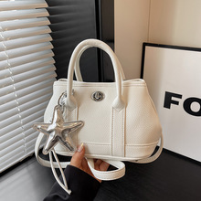 �羳�r����֦�y�����Ů2026�¿�С���μ�б����n��С��ͨ�ڰ�