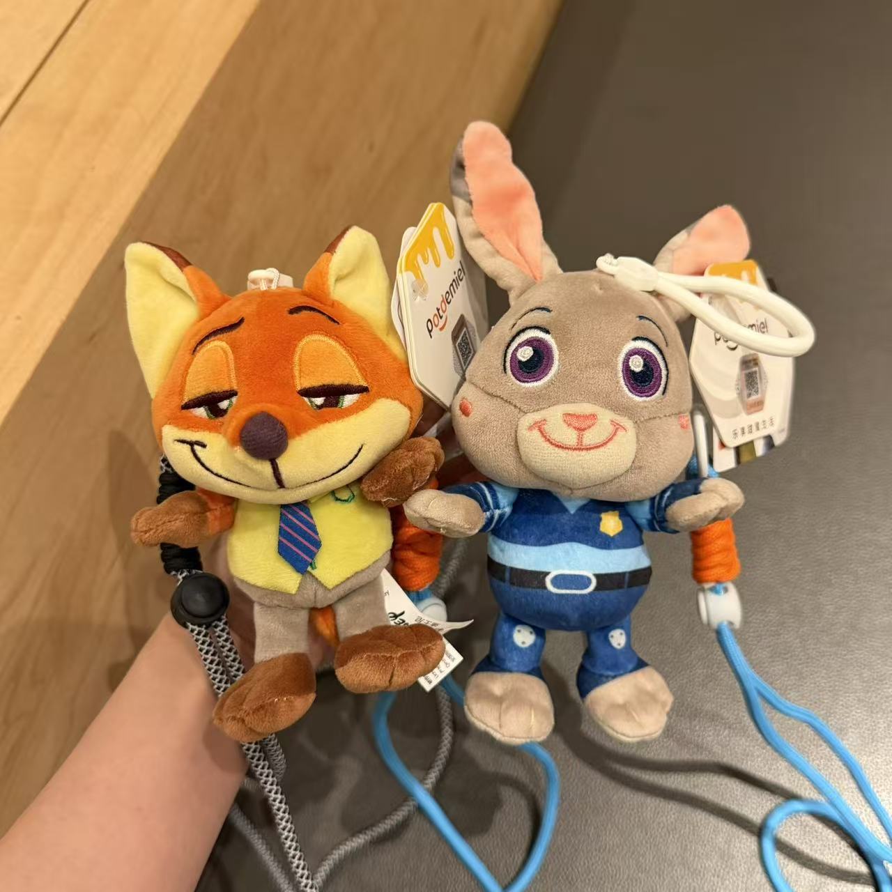 Auténtico Crazy Animal City Judick móvil clips de espalda inclinado cadena colgante lindo muñeca de peluche leopardo colgar oficial