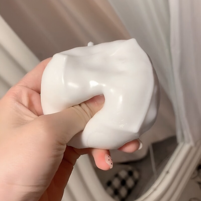 Tofu handmade ball blocks filled with sound-making material, homemade crunchy squeaky toy, popular on Xiaohongshu, stress-relief sound-controlled squeeze toy