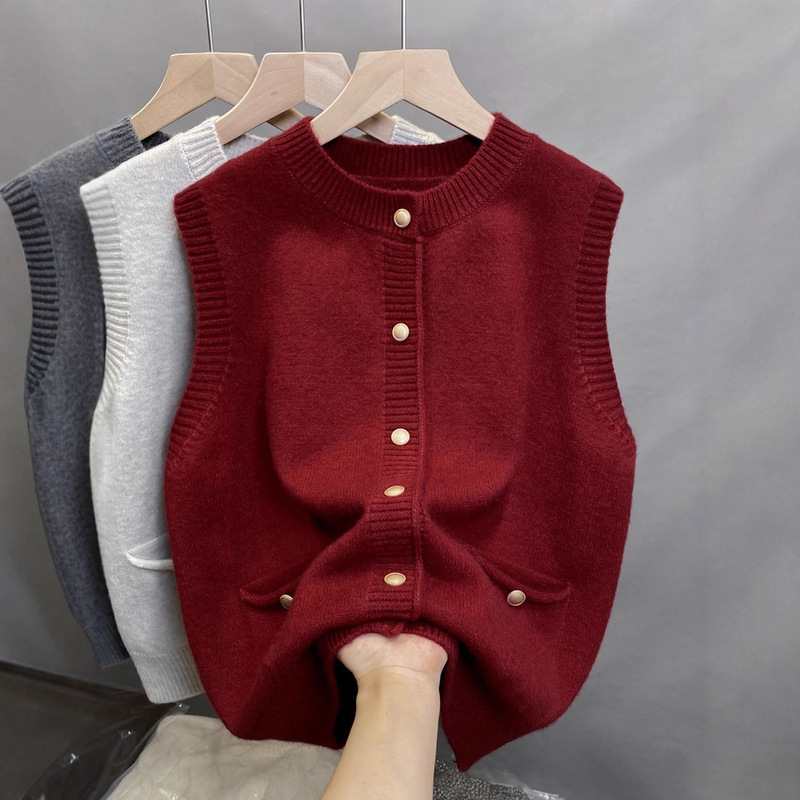 New Style Sleeveless Vest, Autumn and Winter Sweater, Loose and Soft Vest, Round Neck Knitted Cardigan, Red Vest New Style Sleeveless Vest, Autumn and Winter Sweater, Loose and Soft Vest, Round Neck Knitted Cardigan, Red Vest