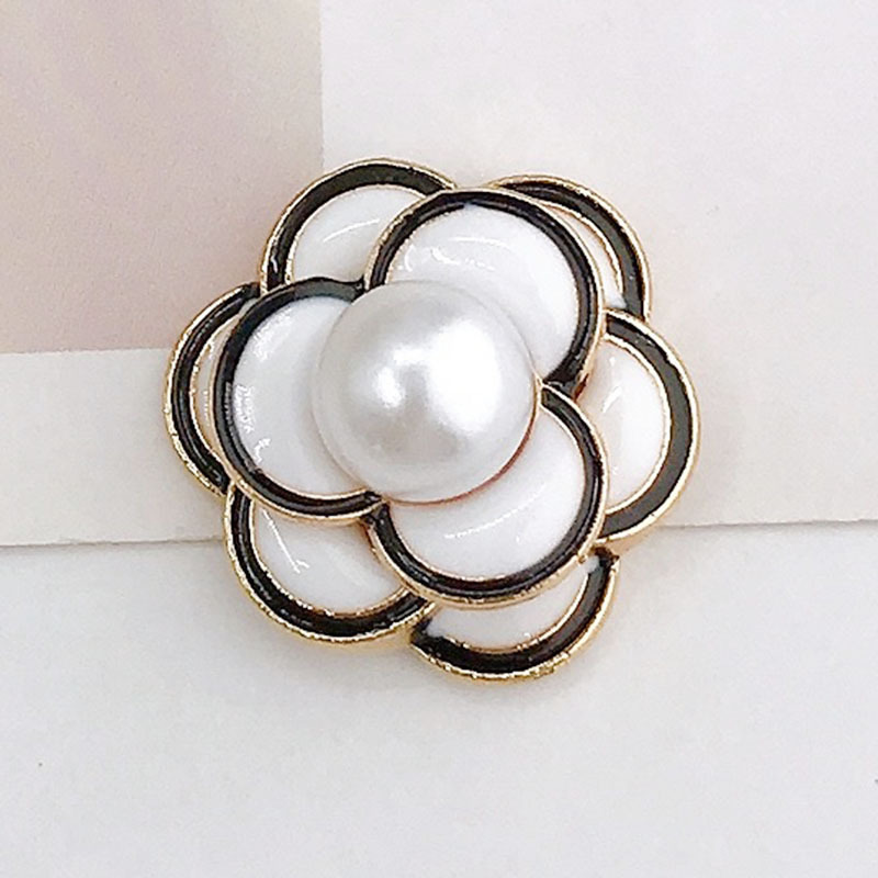 Nuevo diamante completo cinco pétalos flor gota diagonal flor aceite copo de nieve DIY accesorios de joyería teléfono móvil Shell rhinestone material al por mayor