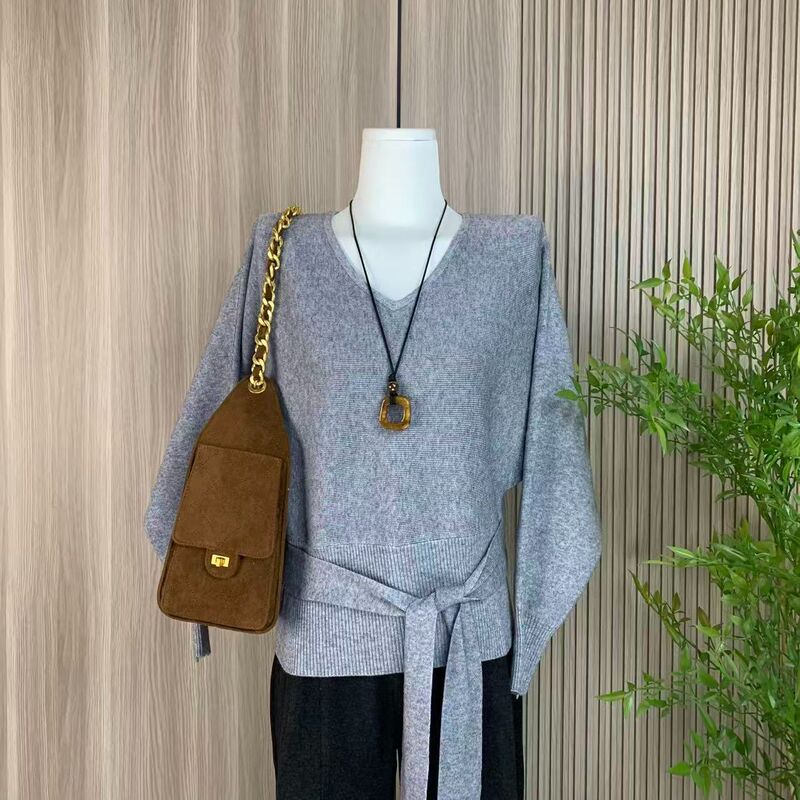 Autumn and Winter New Thickened Lace-Up Waist-Slimming Sweater Top, Round Neck Christmas Korean V-Neck Batwing Knit Sweater for Women