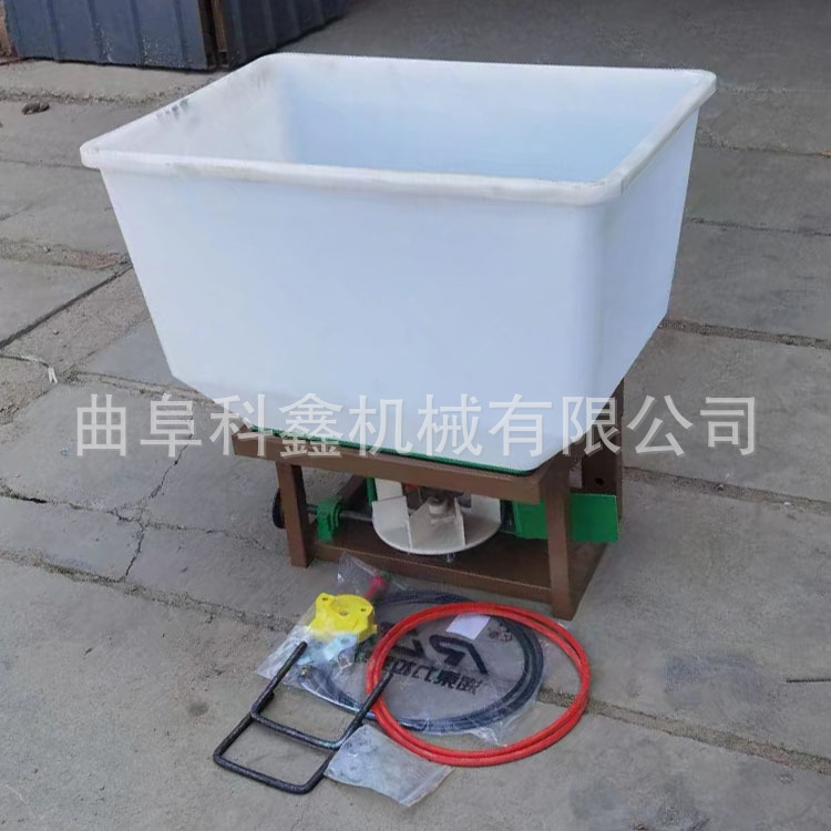 批发三轮后挂式电动撒肥机稻田农场大棚用的扬肥机抛撒均匀甩肥机