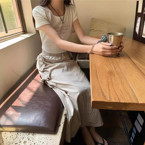 Summer girl sweet and cool short-sleeved cotton embroidered short T-shirt women's top design T-shirt niche slim fit and slim