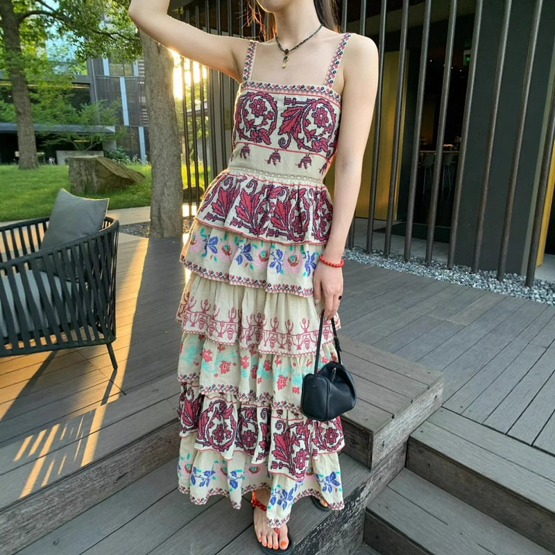 Vintage New York Style Spring/Summer Classical Heavywork Cross Stitch Strap Cake Dress Multi-Layer Long Dress