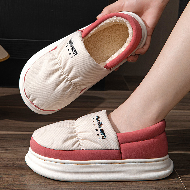 thumbnail image 1 of Nuevas zapatillas gruesas de algodón de invierno 2024 con tacón para hombres, parejas, ropa interior cálida para exteriores, zapatos de algodón para mujeres, 1 of 5