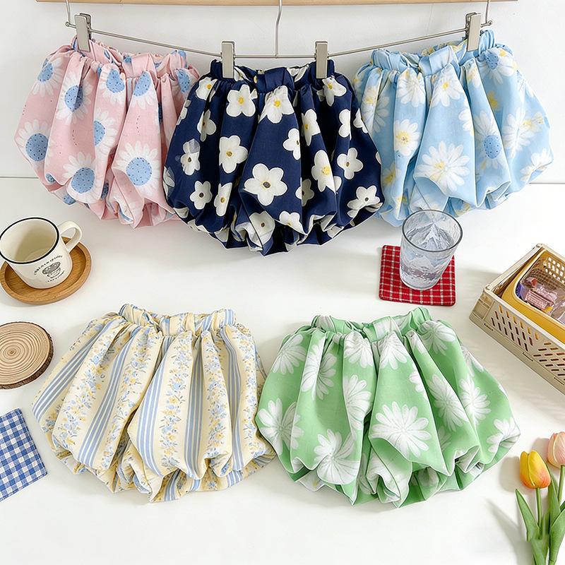 Korean style girls' flower bud shorts, multi-color new summer style, casual and comfortable baby shorts/skirts.