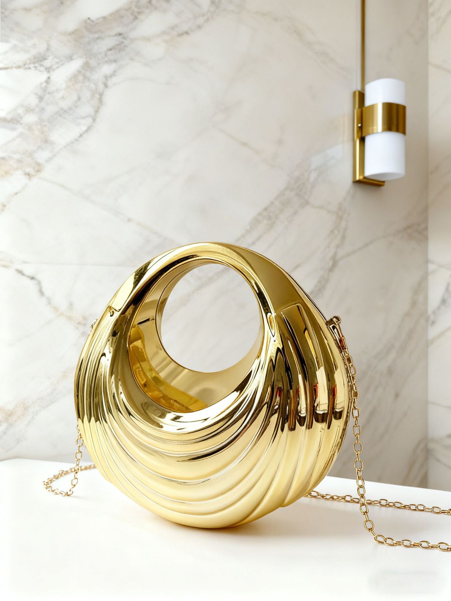 Bolsa de cena acrílica de lujo de damas transfronterizas de moda europea y americana cadena de personalidad vórtice textura brillante mano ropa de noche