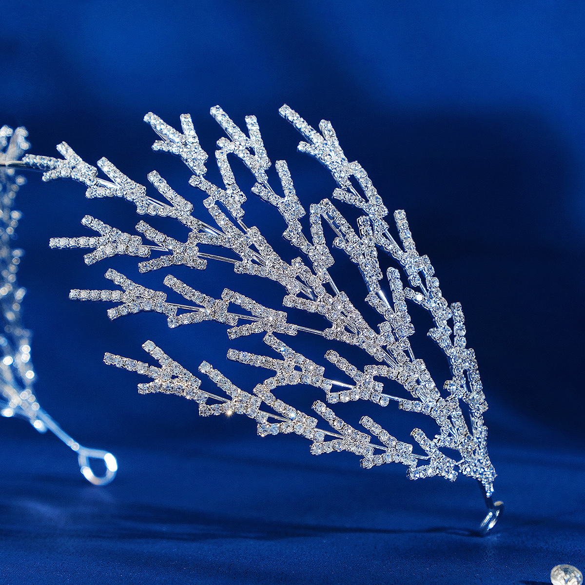 Retro Branches Alloy Inlay Rhinestones Hair Band 1 Piece