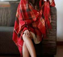 围巾女秋冬季长款网红带纽扣格子围巾披肩两用百搭加厚保暖披肩潮