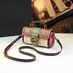 レトロプリントカラーブロックハンドバッグ 2025 新しいニッチデザインハイエンドシングルショルダークロスボディバッグライト高級西洋スタイルの女性のバッグ