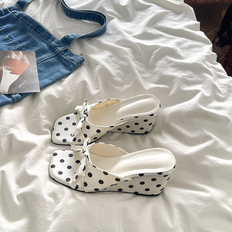 2026 New Polka Dot French-Style Wedge Sandals for Women, Summer Square-Toe Bowknot Single-Strap High-Heeled Slippers, Versatile for Outdoor Wear 2026 New Polka Dot French-Style Wedge Sandals for Women, Summer Square-Toe Bowknot Single-Strap High-Heeled Slippers, Versatile for Outdoor Wear